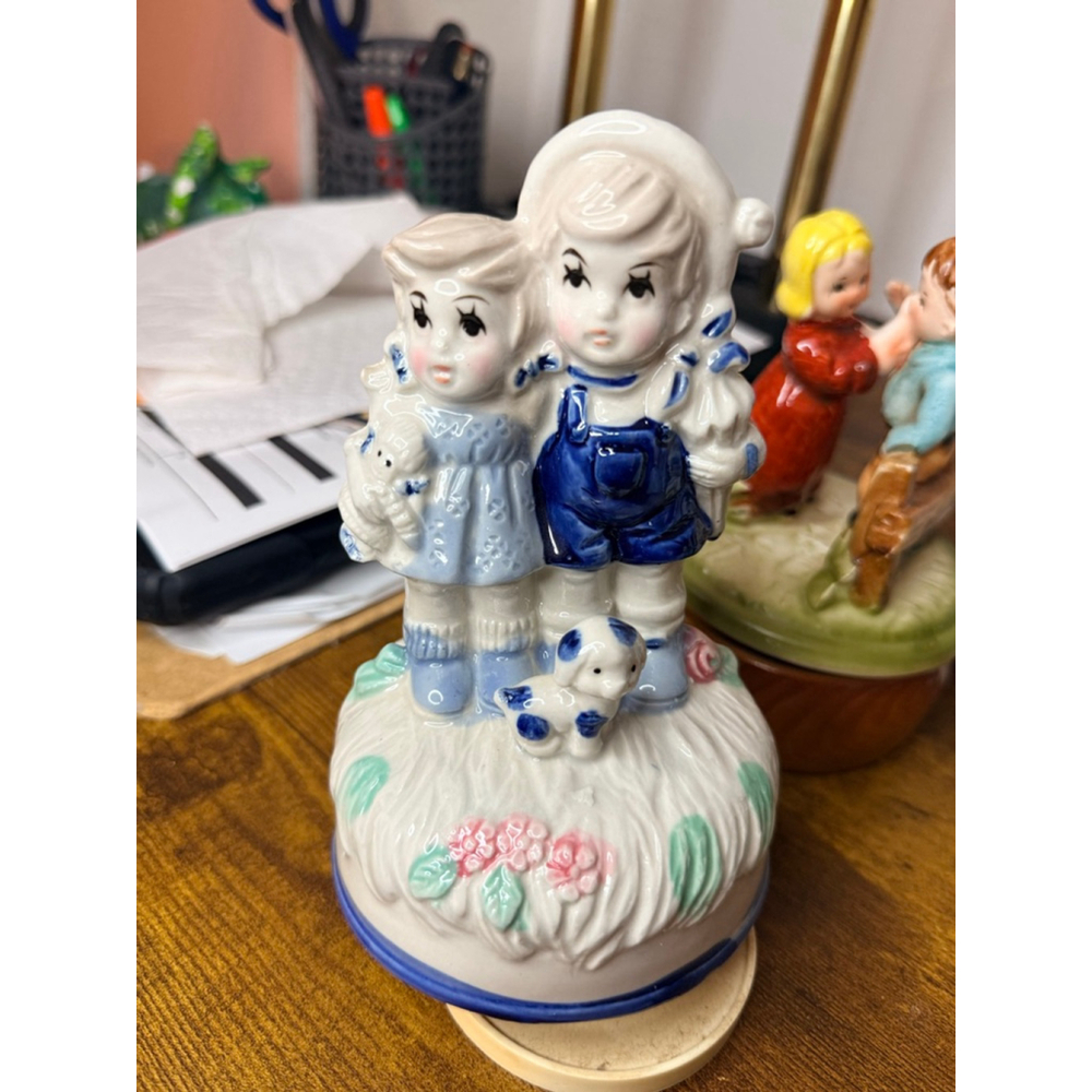 Vintage wind up musical Man woman piano boy girl baby 5 pieces 4 musical - Picture 14 of 16